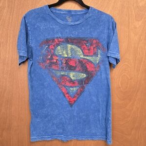 🔴Distressed Superman Tee - Small